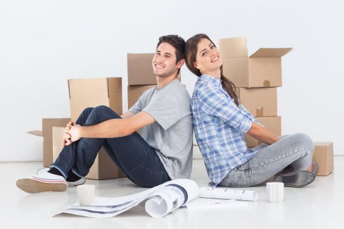 Fragile item packing support for a home move in Southhornchurch