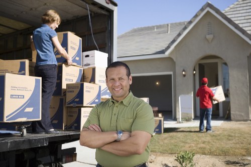 Removal team planning a smooth house move in Southhornchurch