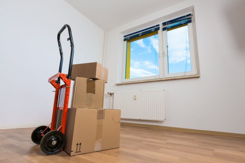 Moving day support for Southhornchurch house removals